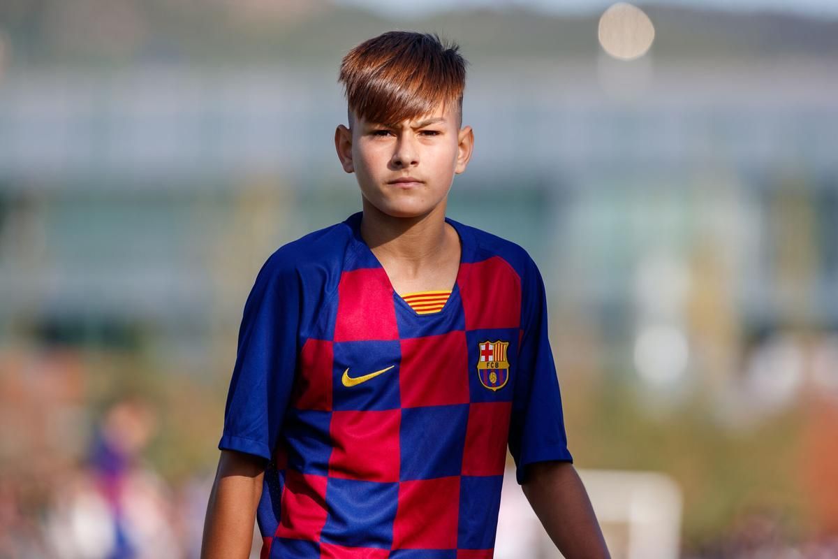 Brian Fariñas de niño con la camiseta de su equipo