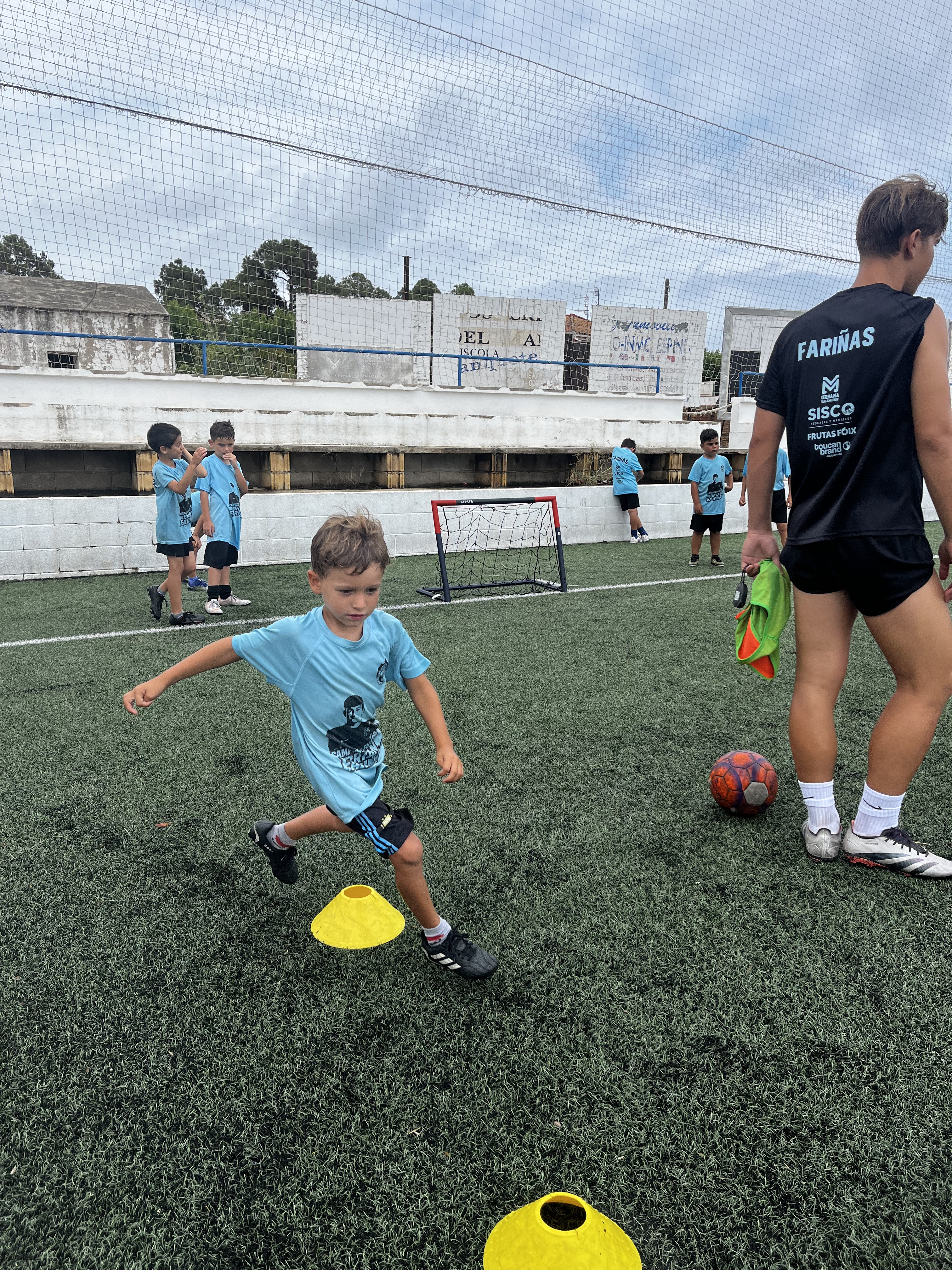 Trabajo individual con entrenador en el Campus de verano 2025