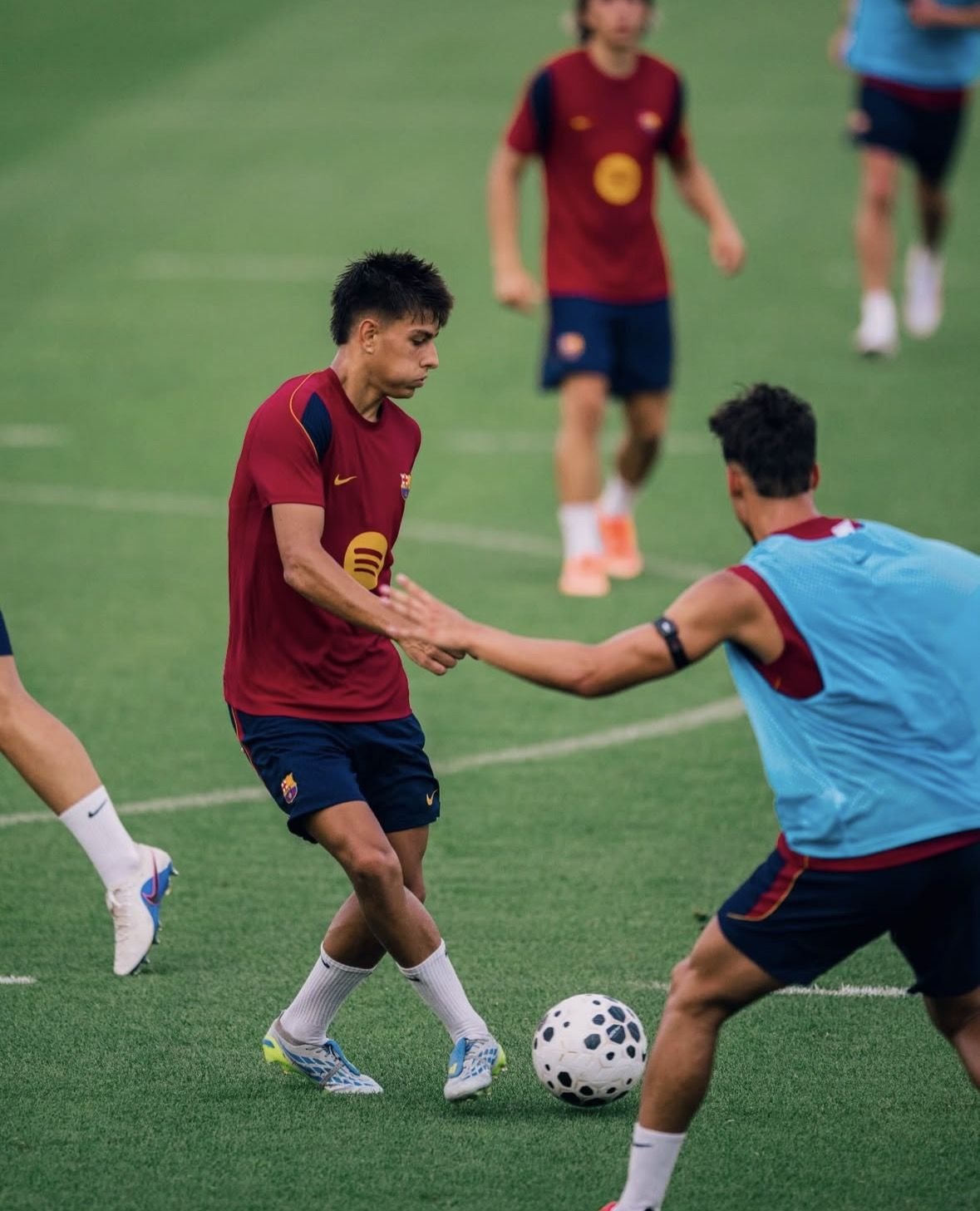 Brian Fariñas encarando a un rival